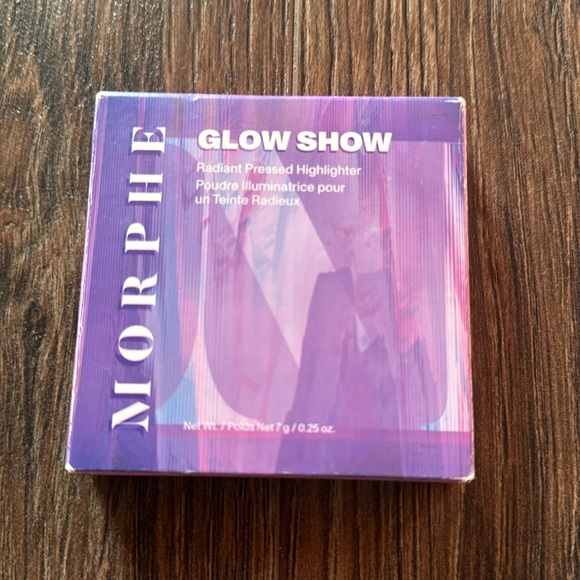 RADIANT PRESSED HIGHLIGHTER - Picture 1 of 6